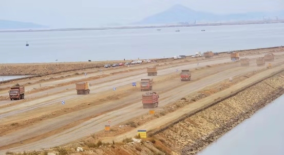 山西建投机械化集团助推世界最大海上机场尊龙凯时